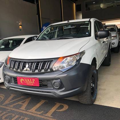 MITSUBISHI L200 TRITON 2.4 16V TURBO DIESEL GLS CD 4X4 AUTOMÁTICO